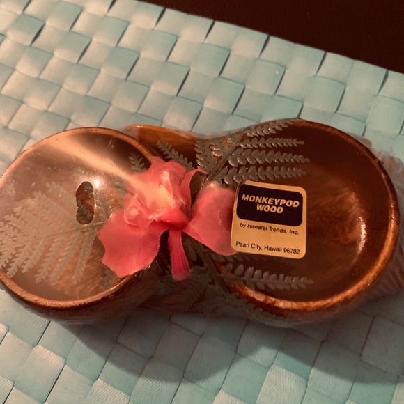 Hanalei Trends Wooden Set of Condiment Servers - Picture 2 of 7